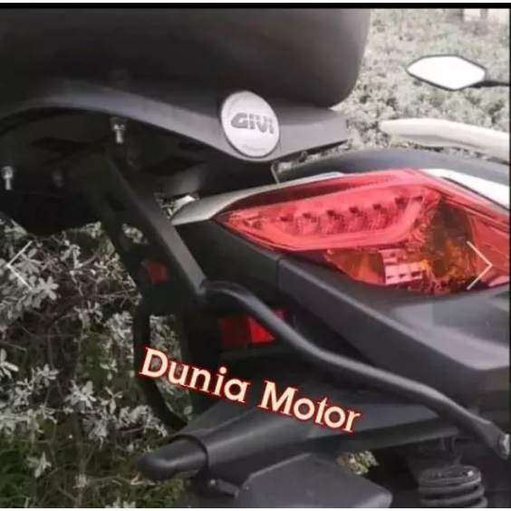 Breket Box SRV Xmax merk GIVI Bracket Breket Givi xmax Breket Top box Topbox