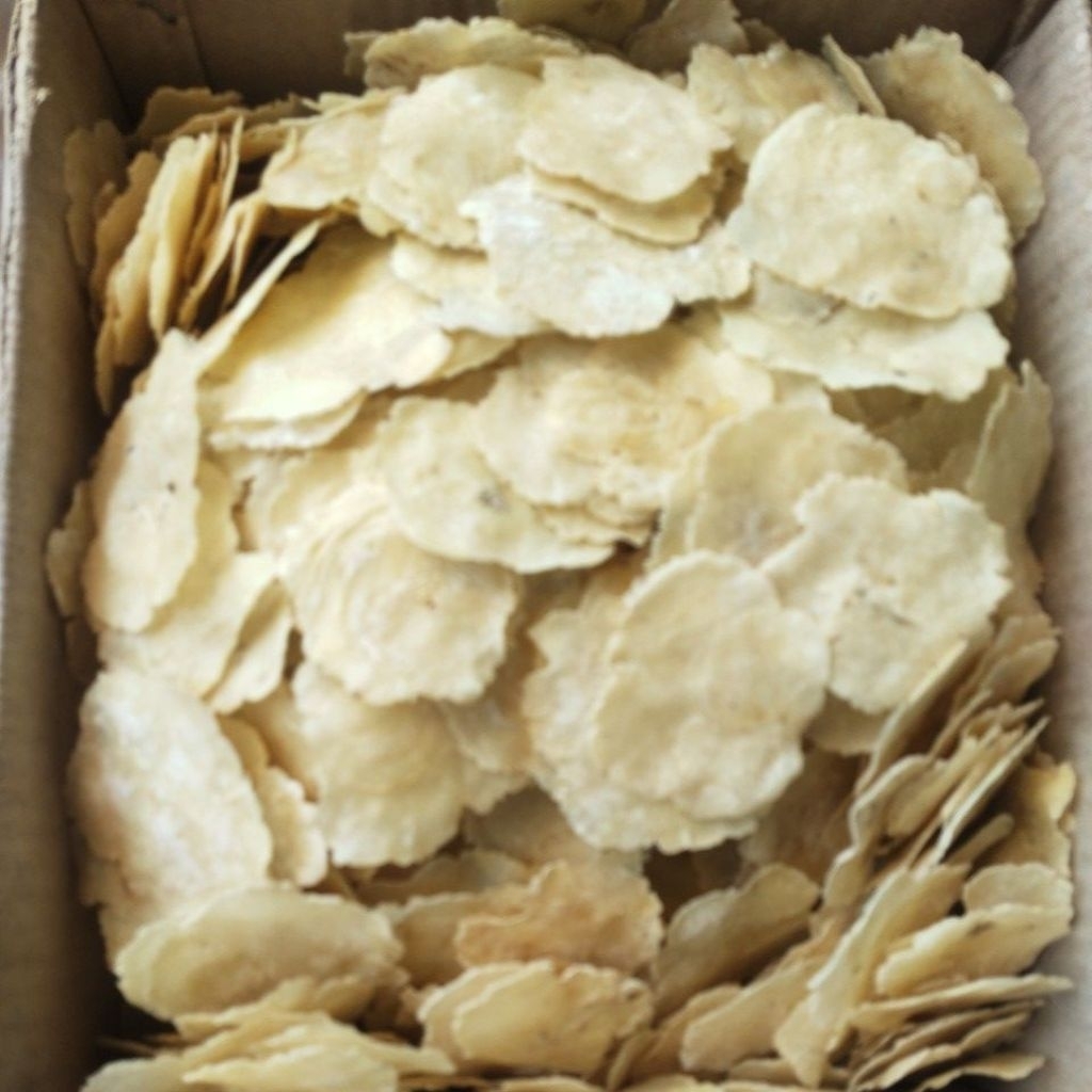 

emping melinjo per 400 gram biji 3 besar kering bagus