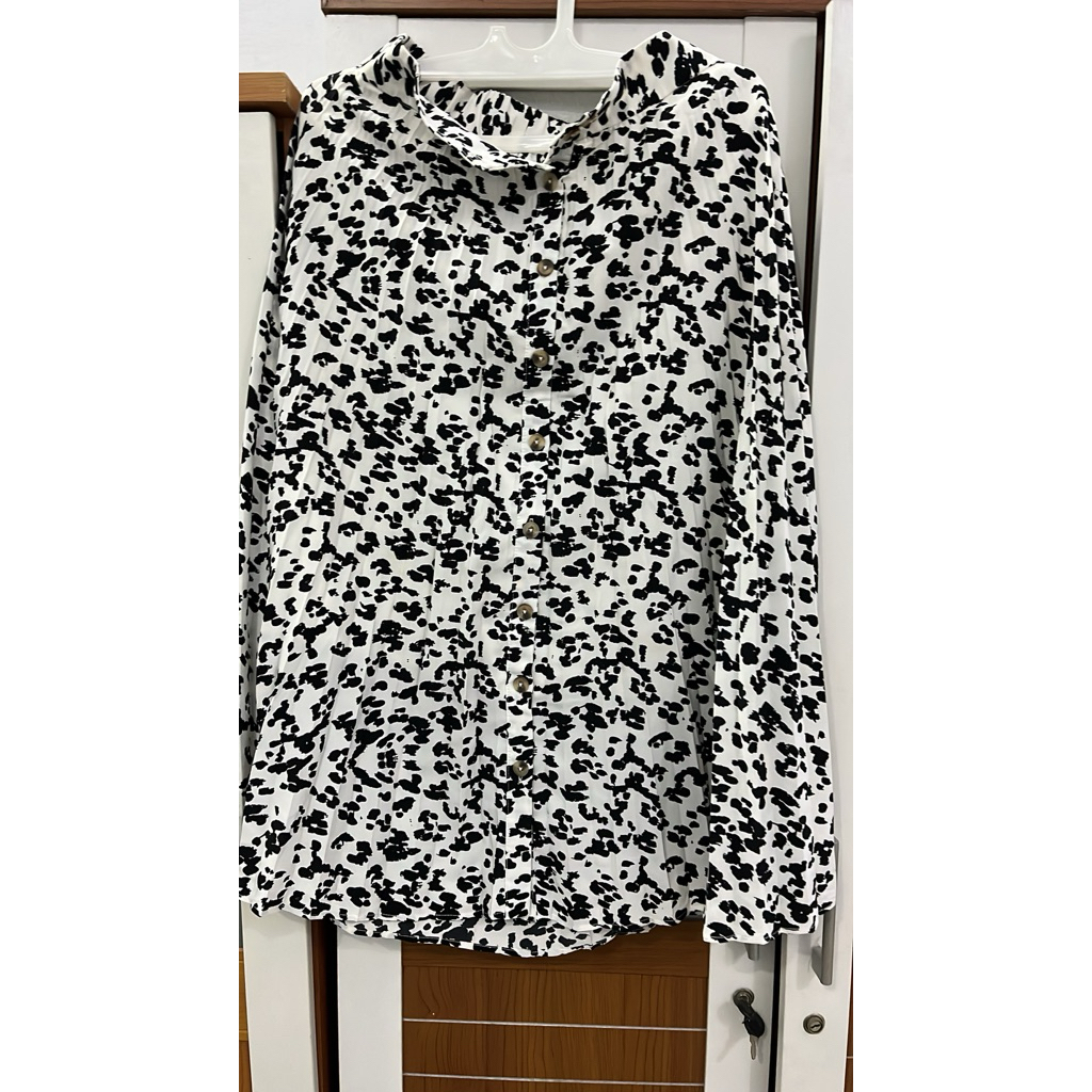 preloved rok stradivarius