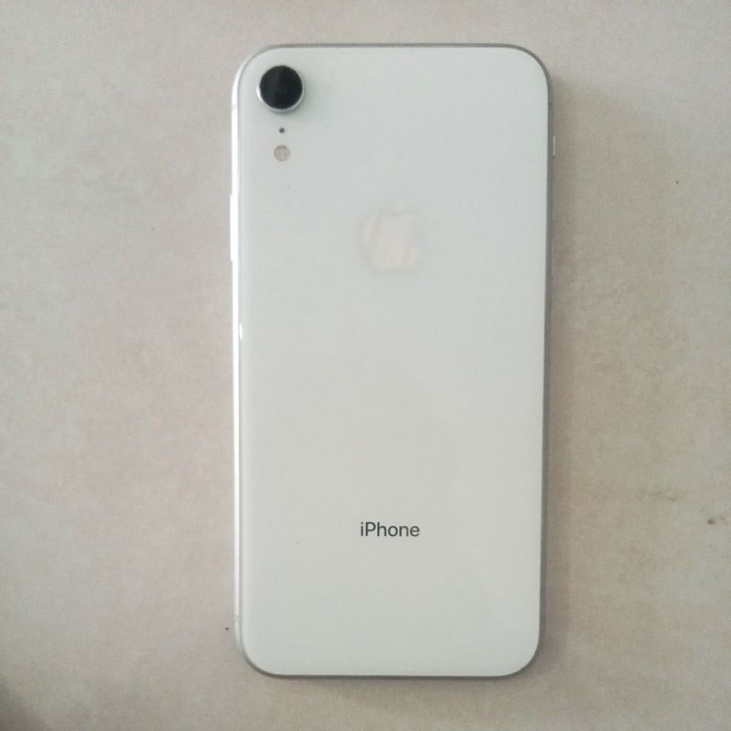 HP iphone xr 64