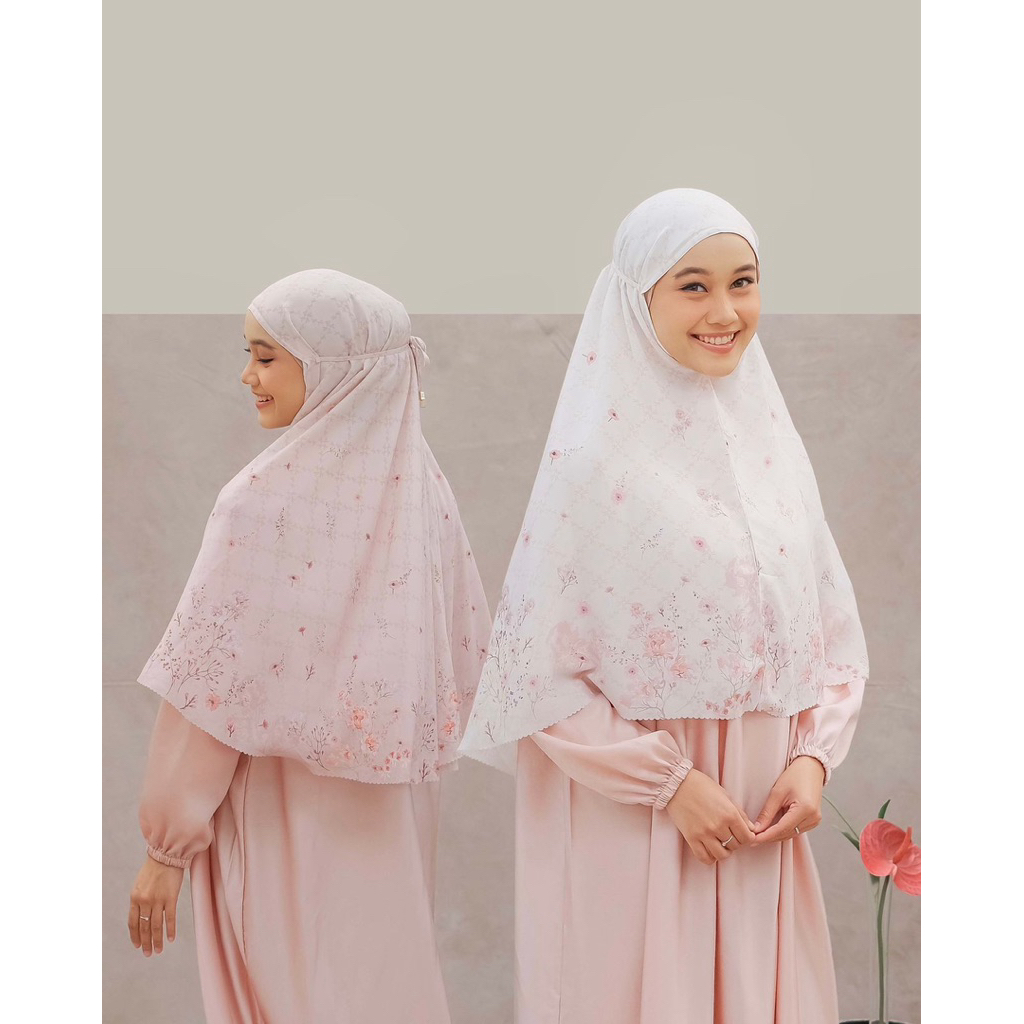 AYU LESTARI  - BLOOM EASY BERGO
