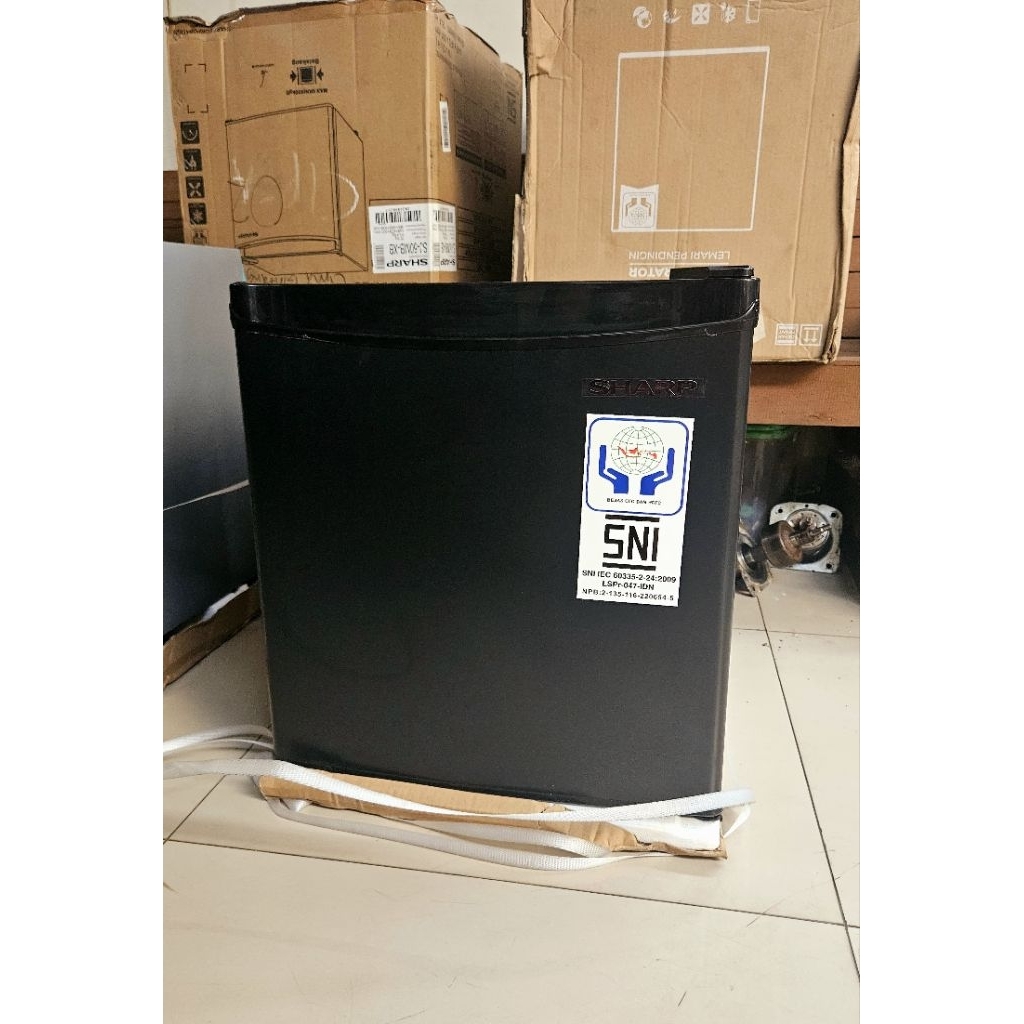 KULKAS MINI SHARP SJ 50MB XB