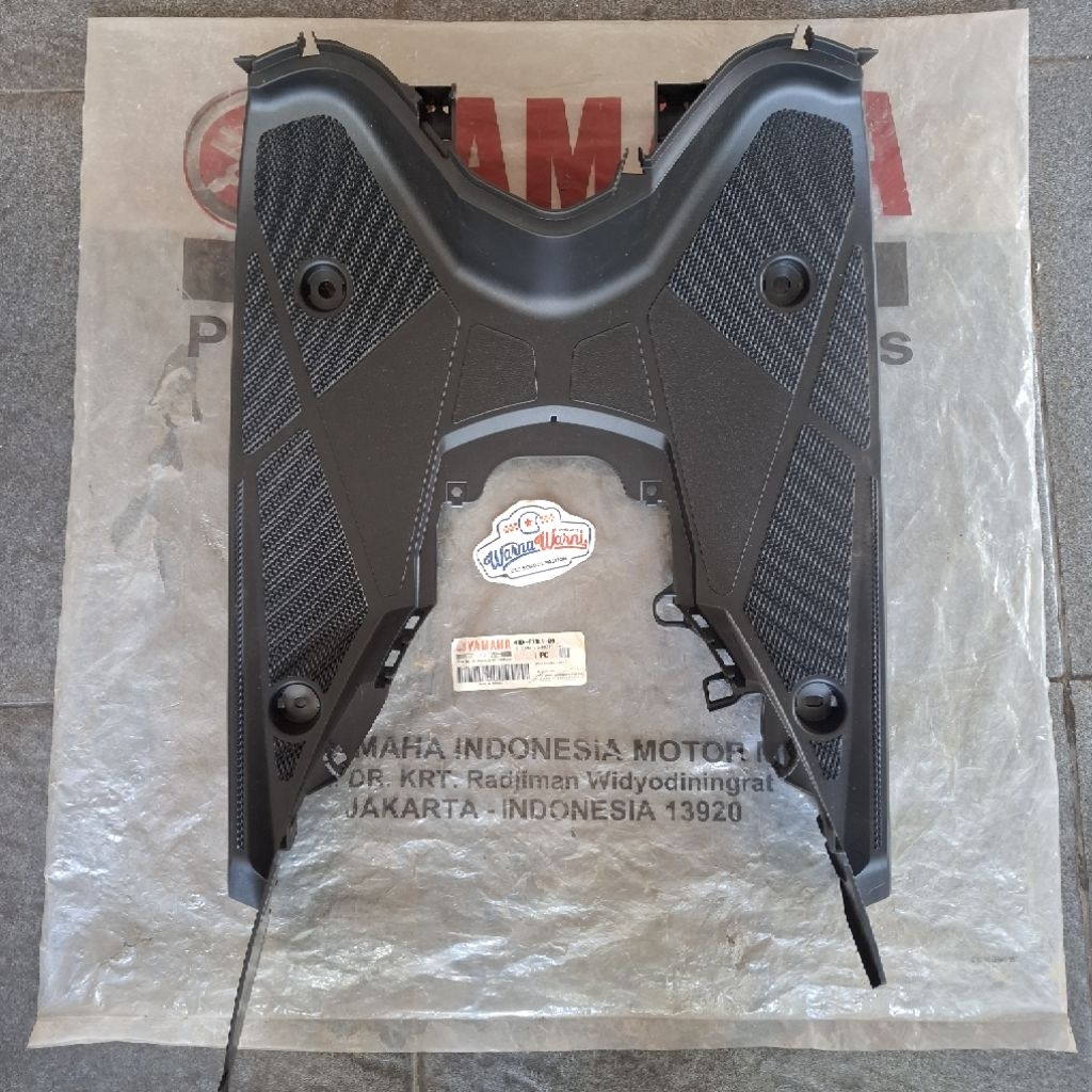 Bordes Pijakan Kaki Footrest Cover Lantai Boardrest xeon lama Xeon Rc  | 44D-F7481-00