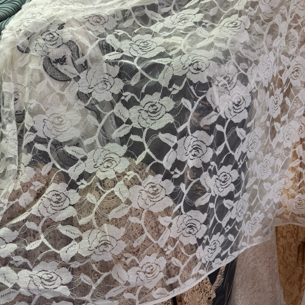 Bahan Brokat Katun Import ~ Kain Brokat Import ~ Kain Meteran Brokat Katun (harga 0,5 meter)