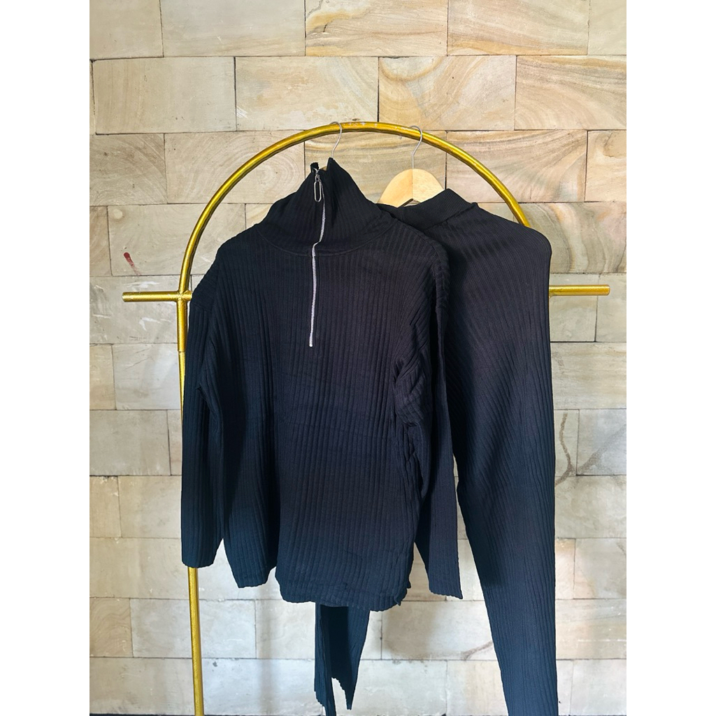 Setelan celana rajut Bkk