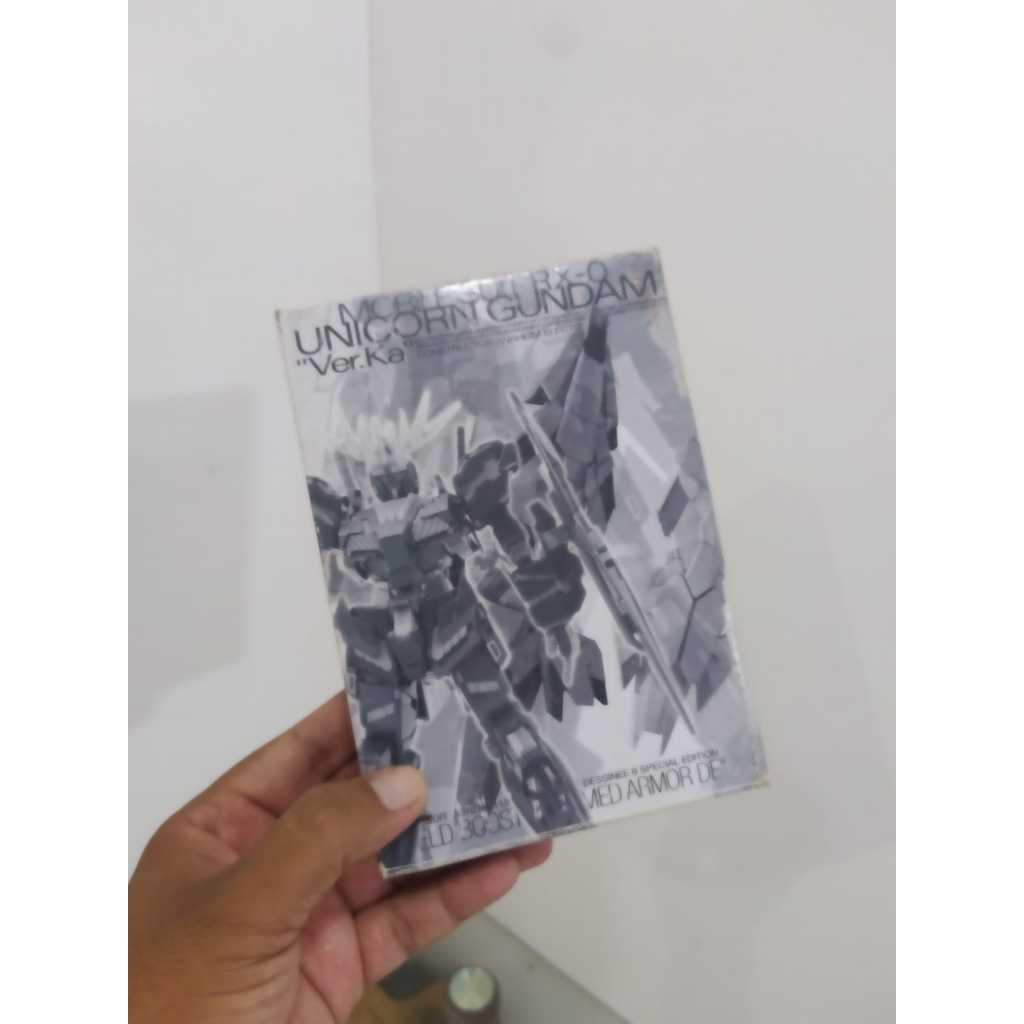 Shield Booster "ARMED AMOR DE" 1/100 MG Banshee MG 1/100