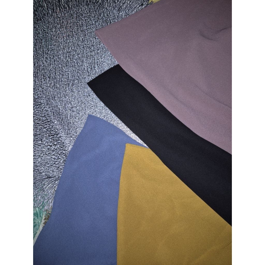 PRELOVED Hijab Segiempat Zipper Ceruty Babydoll Polos/ Khimar Zipper Resleting Dua Layer/ Preloved S