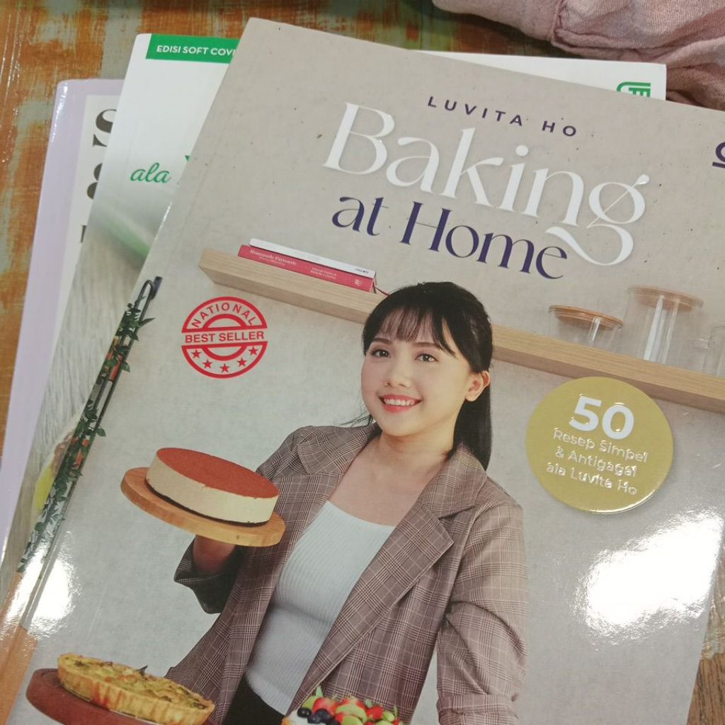 Buku Baking at Home