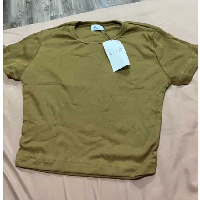 preloved crop top aijo