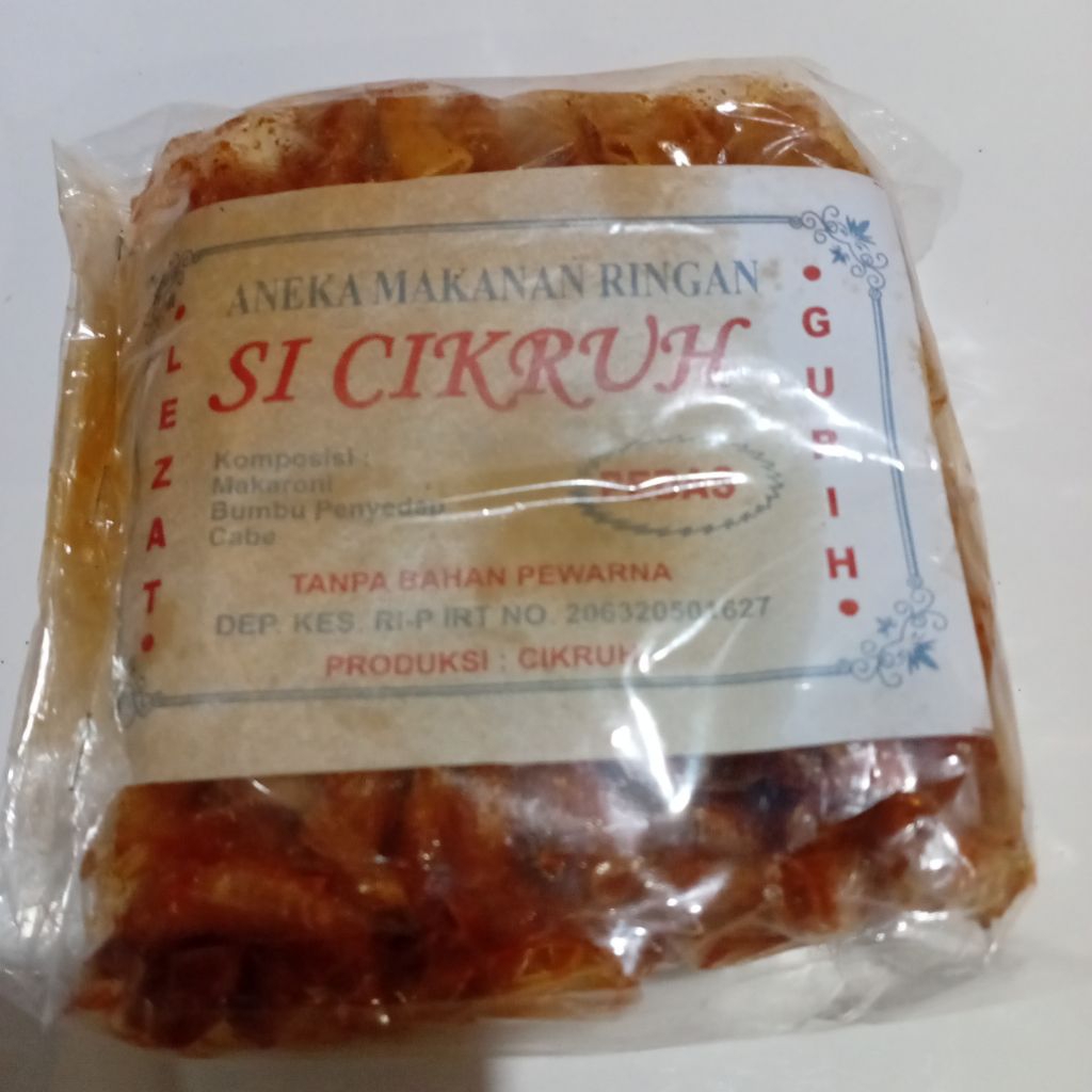 

Makanan ringan Makroni Si Cikruh pedas gurih renyah enak