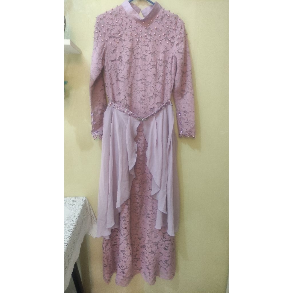 Kebaya dress warna ungu muda
