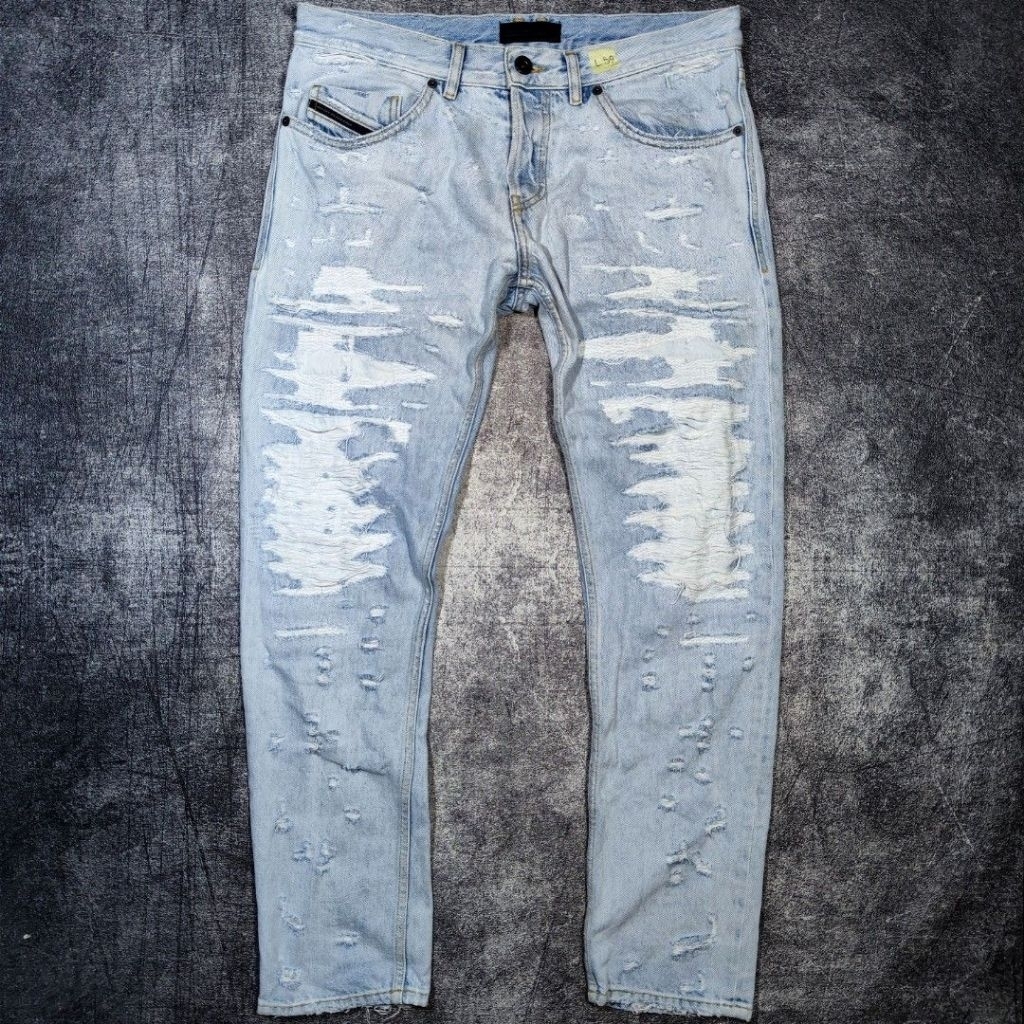(MOHON BACA DESKRIPSI) DIESEL BLACK GOLD BRUTAL RIPPED JEANS