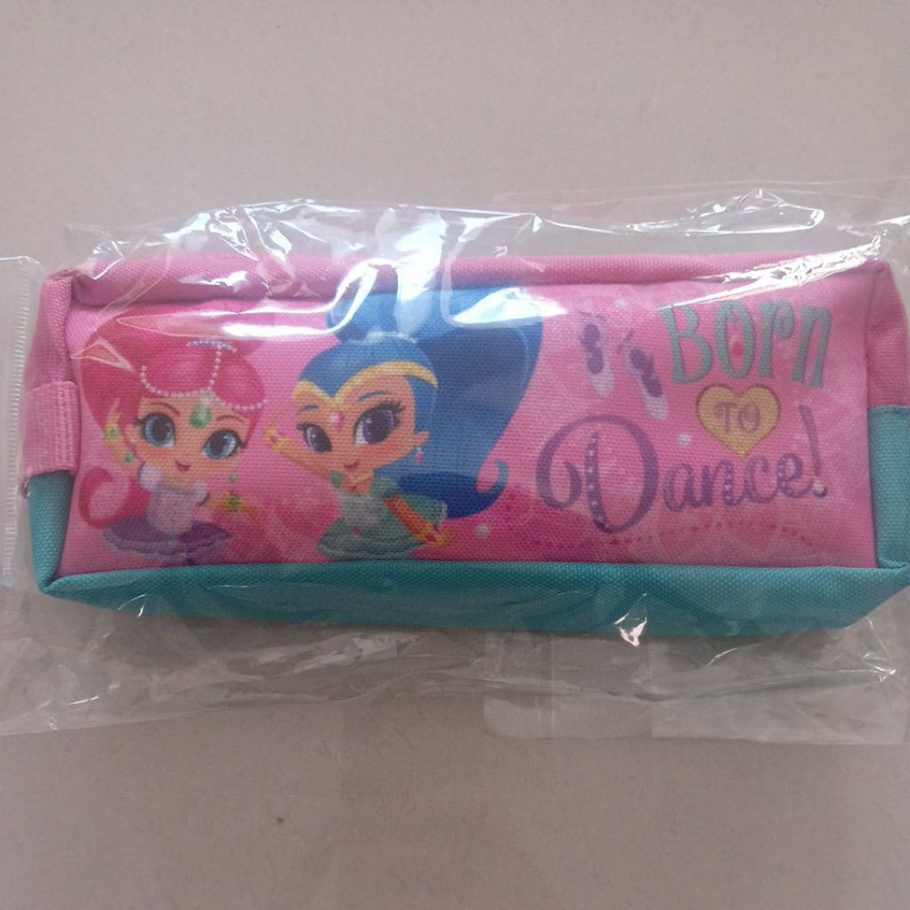 

Tempat Pensil Shimmer and Shine