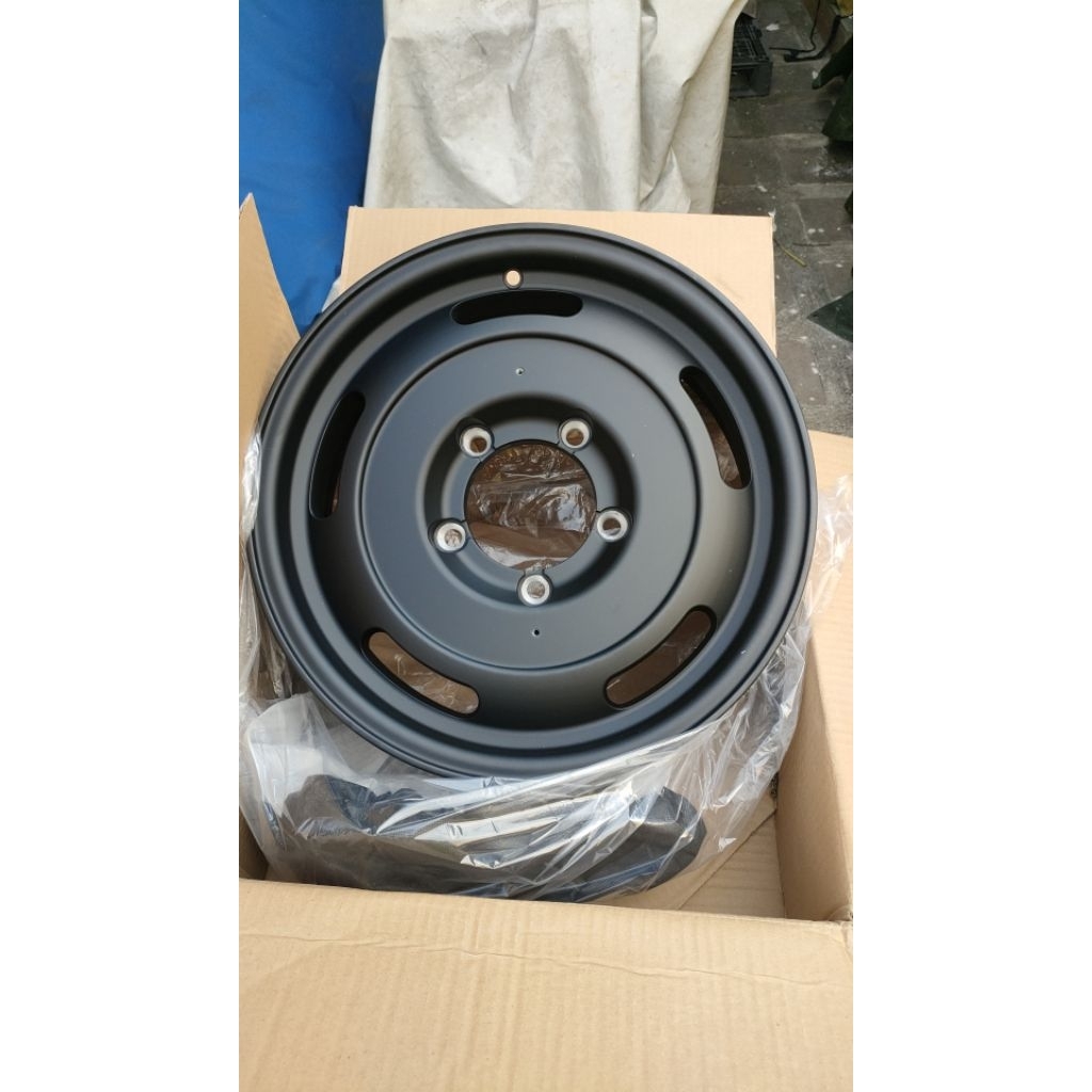 Velg aluminium pcd 5x139,7 R16