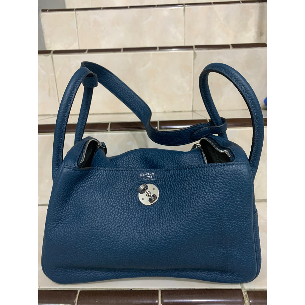 Tas second branded