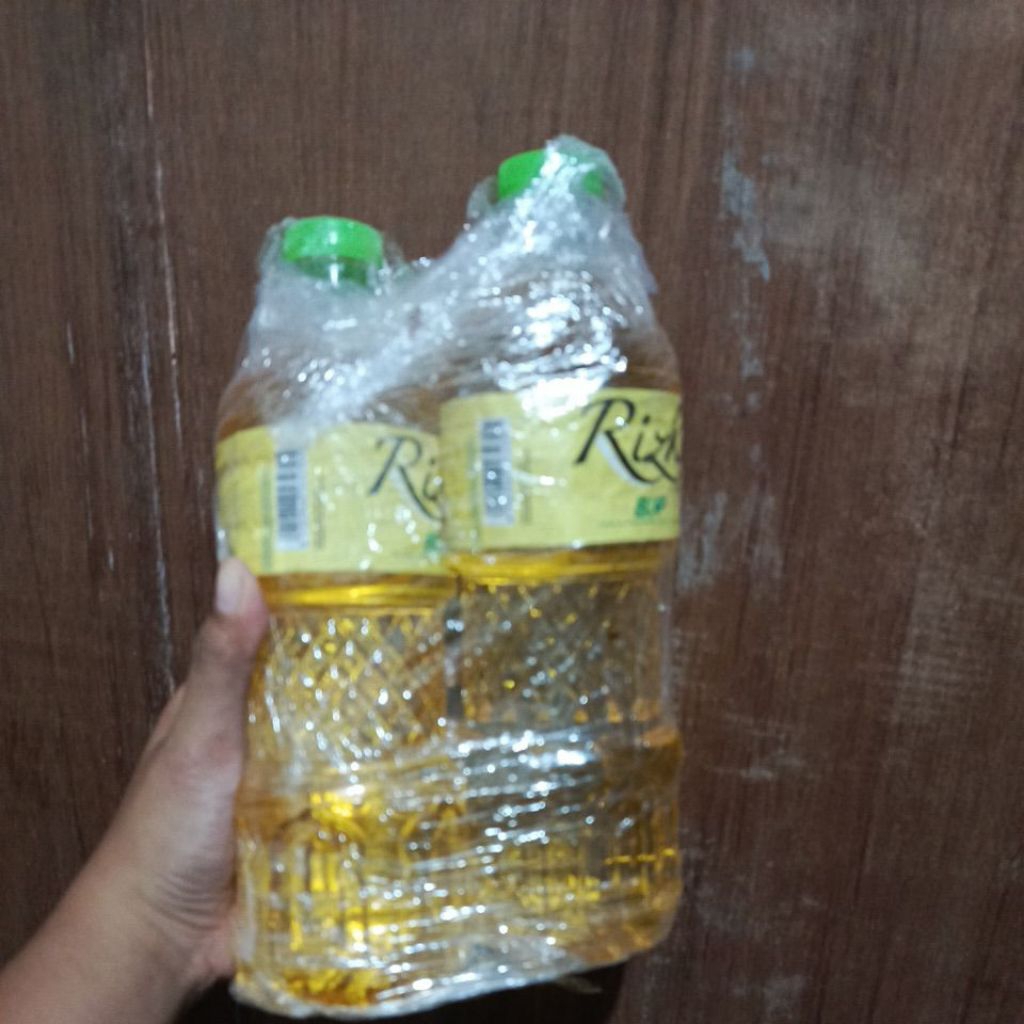 

Paket Bundle 2 botol Minyak goreng rizky BKP Murah Jernih asli