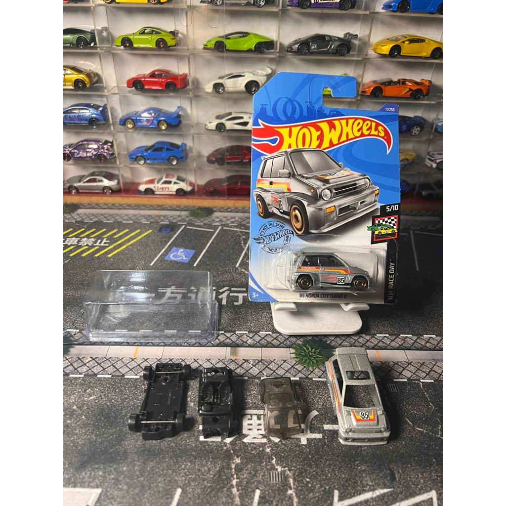 Hotwheels honda 85 city turbo Factory unrivet
