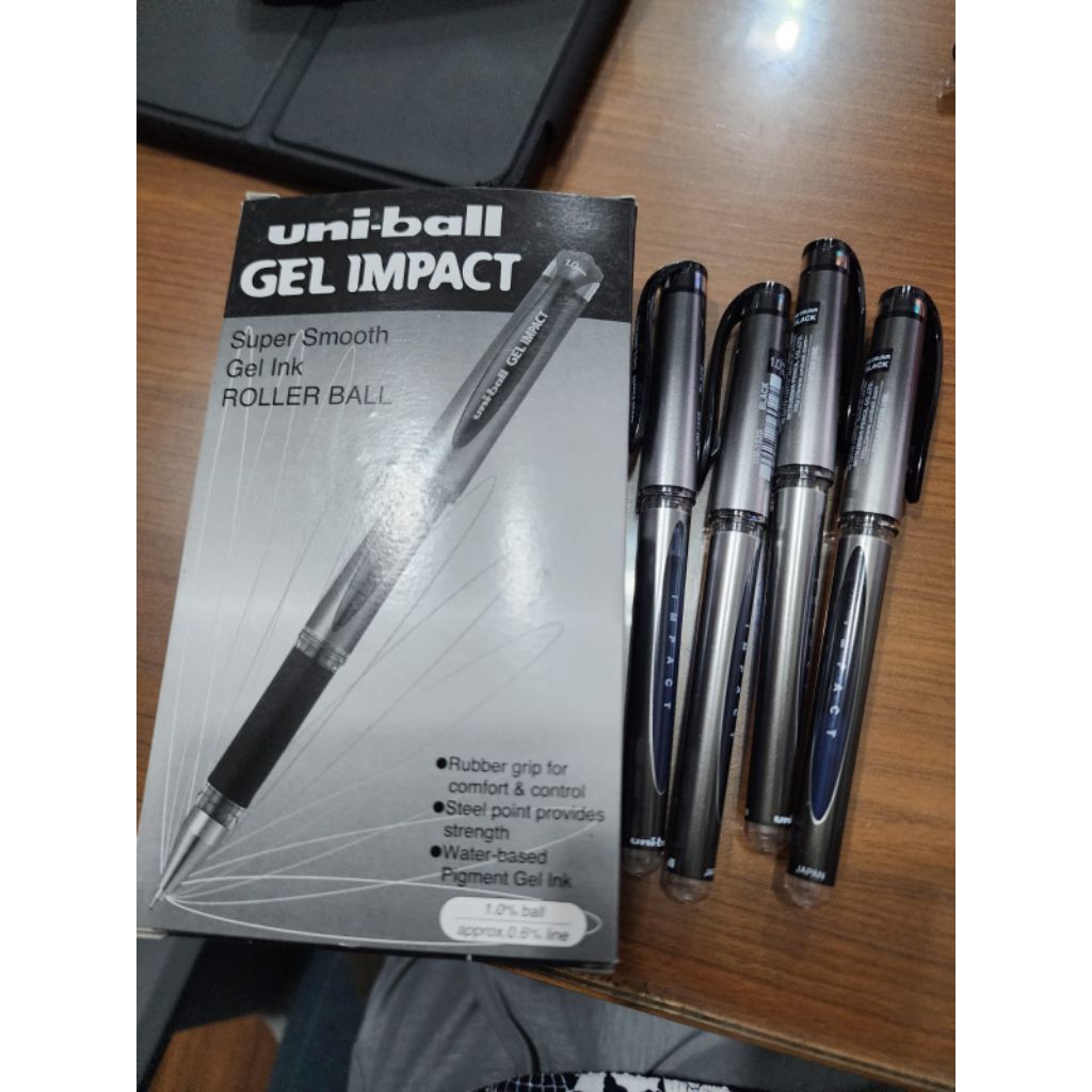 

pena uniball153 black