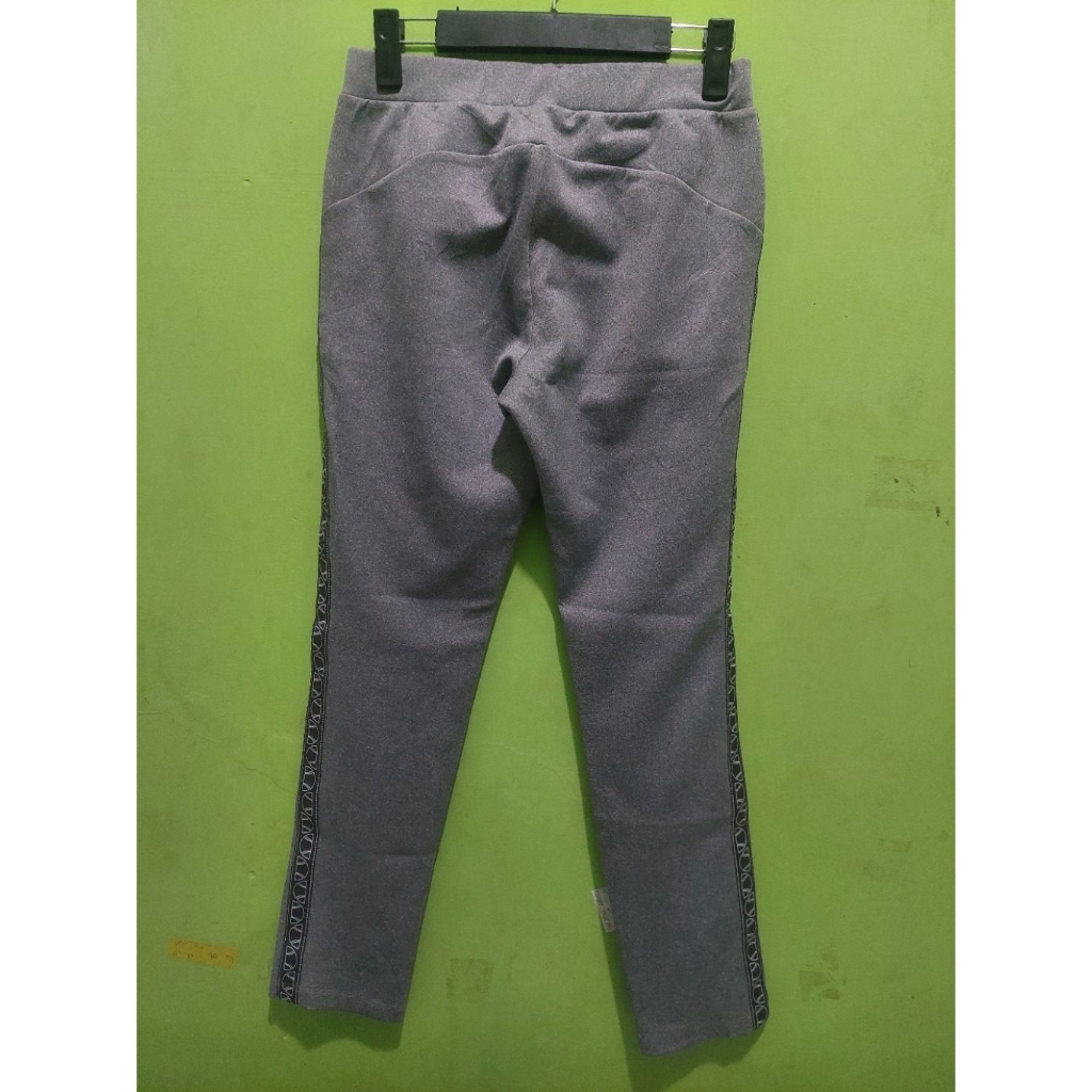 celana panjang long pants training track pants Ellesse Heritage Tapped jogging sport gym preloved