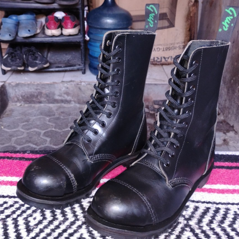 Getta Grip Combat Boots SteelToe made in England unisex (underground shoes Dr Martens  1460 jadon pl