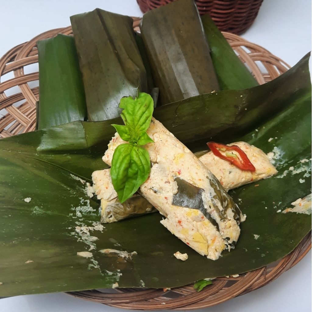 

Pepes tahu bandung 1 pack isi 4 bungkus | Frozen Food