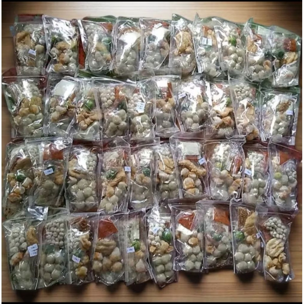 

12 BUNGKUS BASO ACI ORIGINAL FOOD INSTAN PEDAS GRATIS 1 BUNGKUS