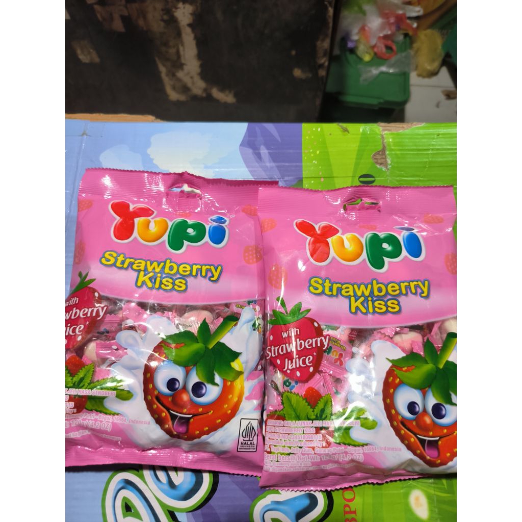 

permen yupi stroberi kiss