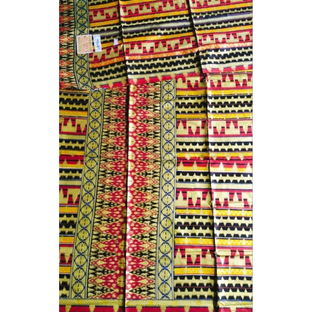 kaen selendang tapis lampung