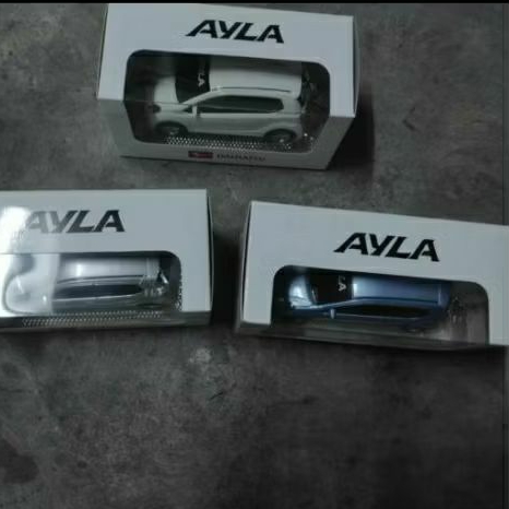 set 3 Daihatsu Ayla diecast 1: 36 original miniatur dealer limited edition putih biru silver bkn Toy