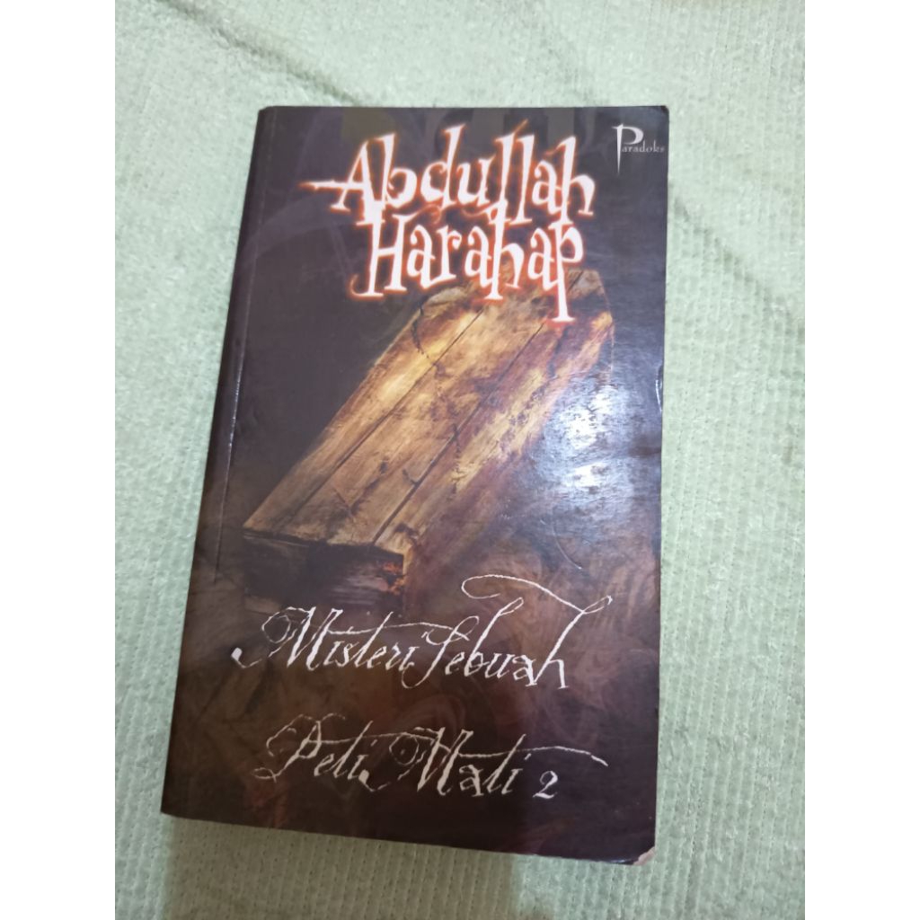 Preloved buku Misteri sebuah peti mati 2 original