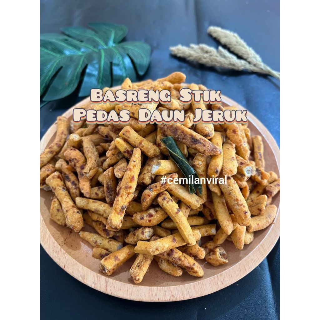 

Cemilan Viral Basreng Stik Pedas Daun Jeruk & Original Gurih Nikmat Bastik Stick Food Snacks Goreng Keripik