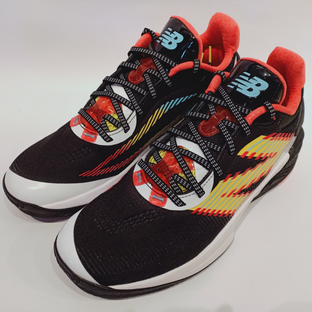 NB TWO WXY V5 BLACK BLAST RED (BNIB) ORIGINAL
