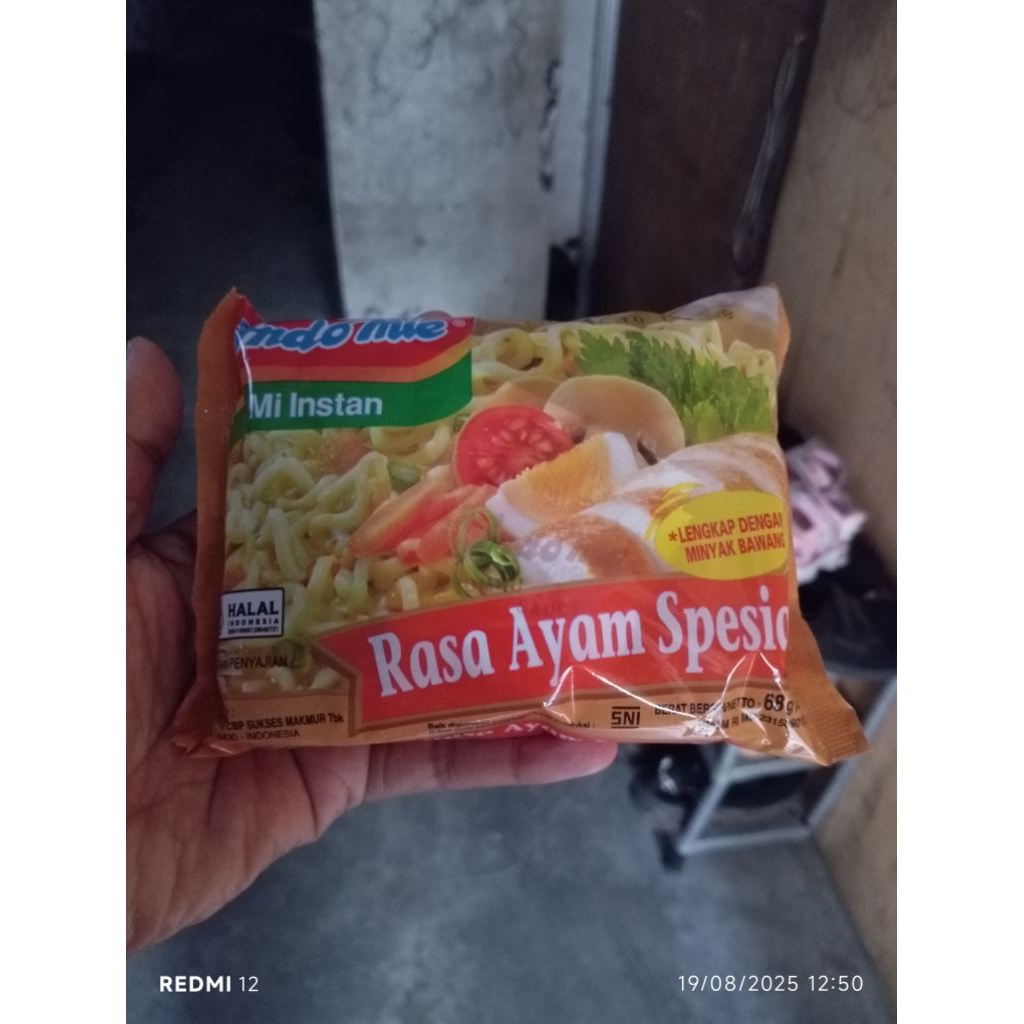 

indomie ayam spesial