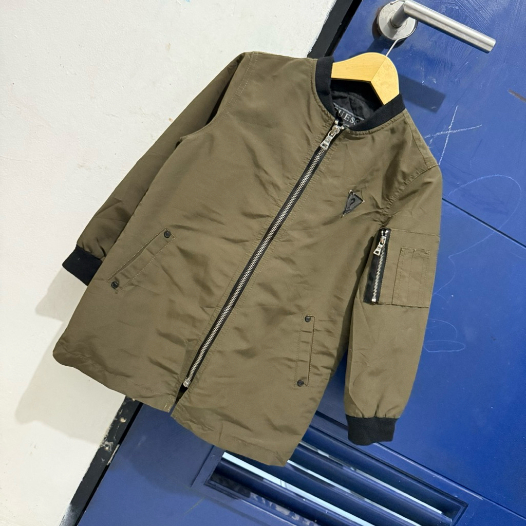preloved jaket bomber anak Guess 5-6 th sz 120 army
