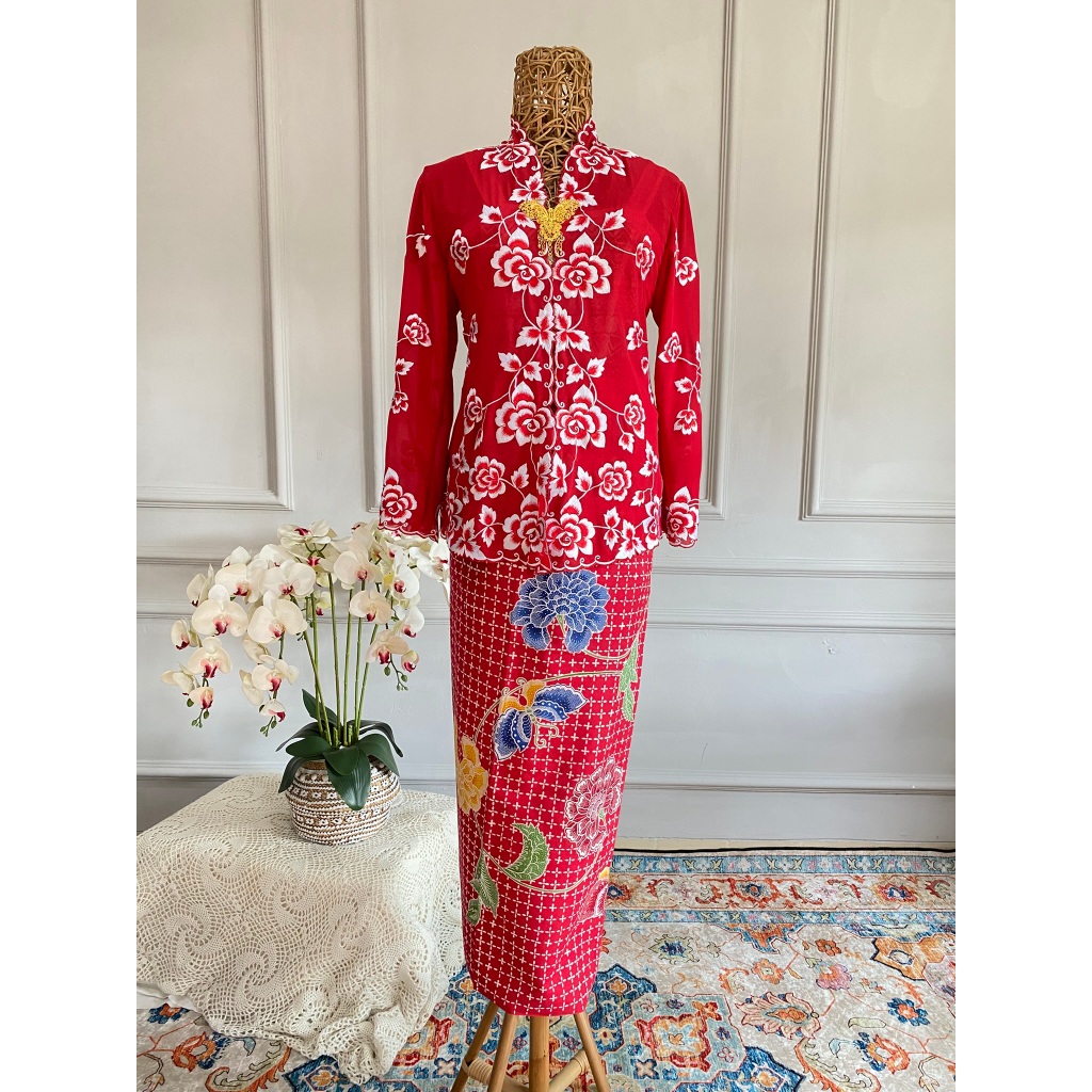 Kebaya Edisi Merah Putih Panjang Pendek Bahan Sifon Bordir Manual