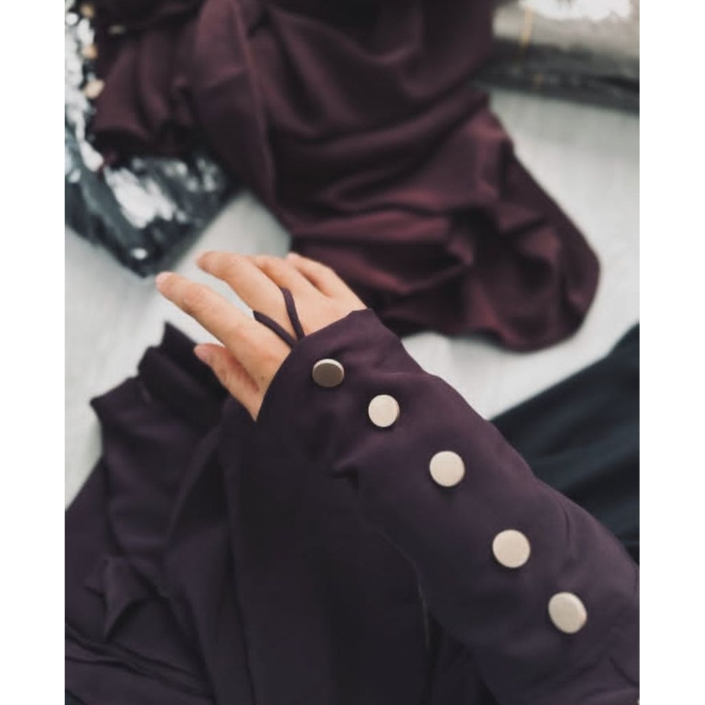 Preloved Set Abaya Malikah Classic Button dark plum VVGC LIKE NEW