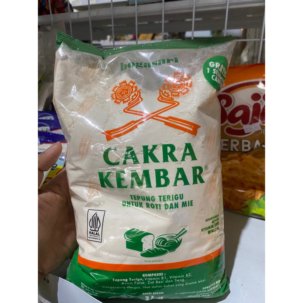 

Tepung Terigu Cakra Kembar 1kg/Cakra kembar/Terigu