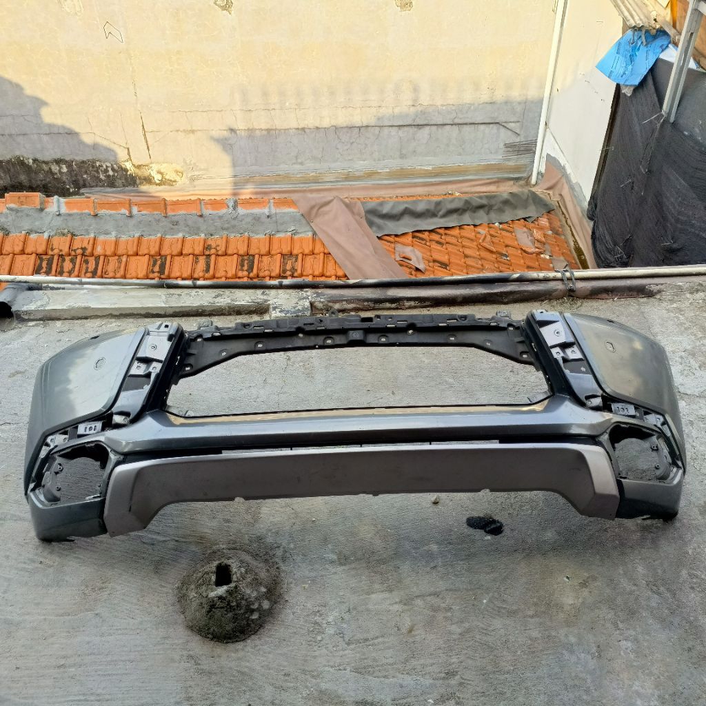 Bumper Bemper Bagian Depan Mitsubishi Pajero Sport 2016 2017 2018 Original