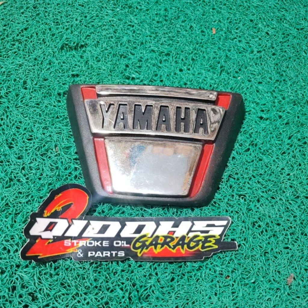 panel dasi depan force 1