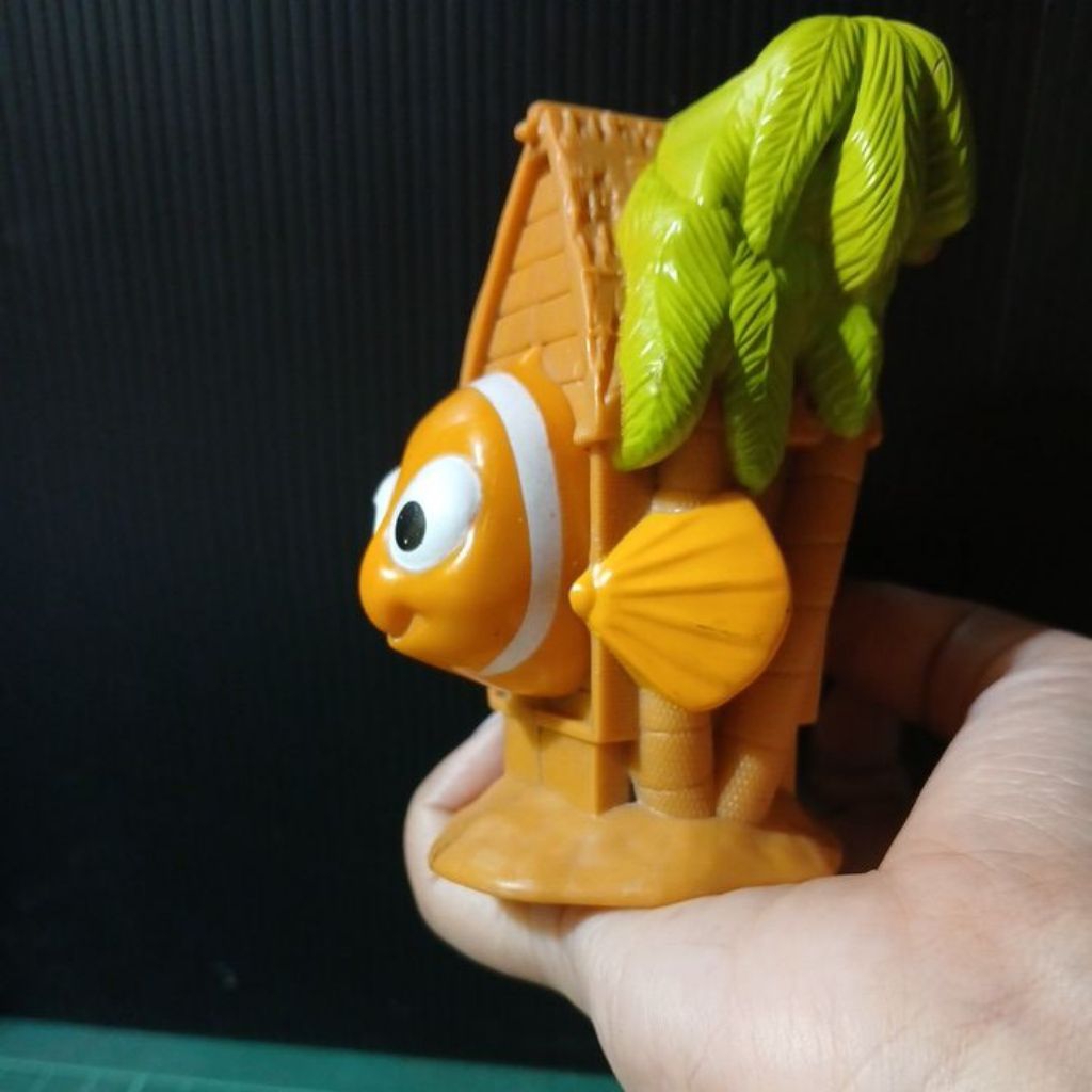 Finding Nemo Ori ©Disney/Pixar x McD 2004