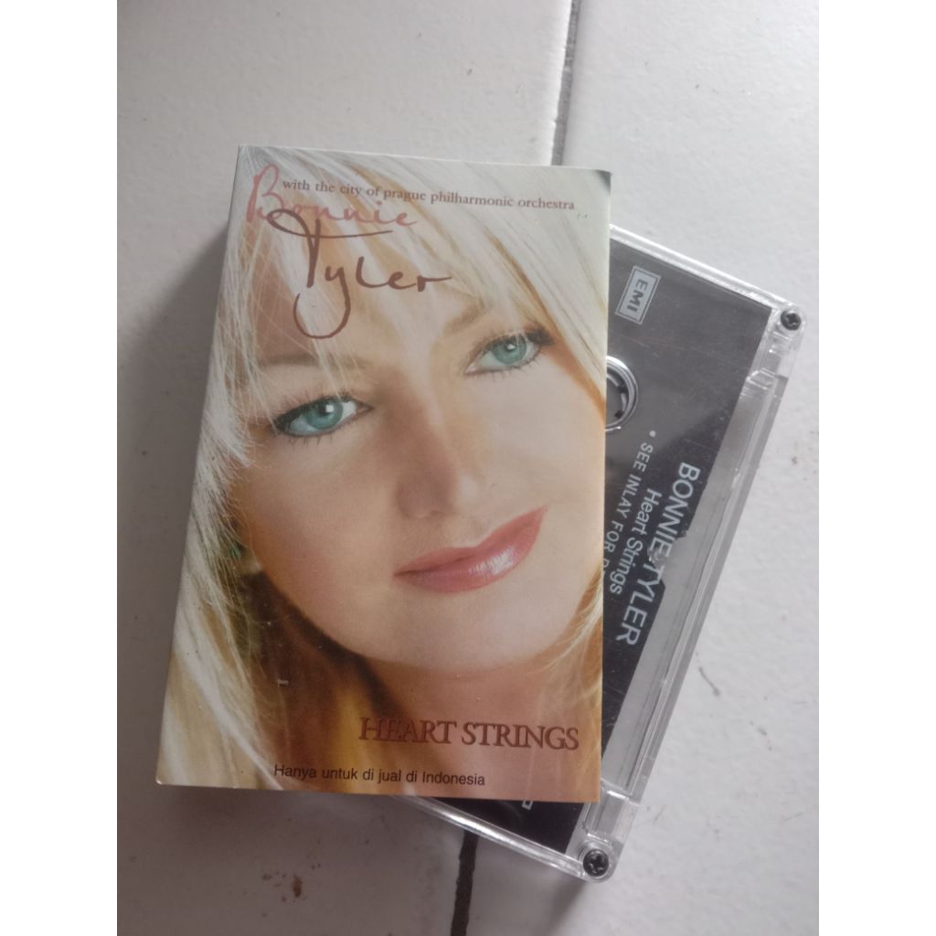 Kaset Pita Bonnie Tyler