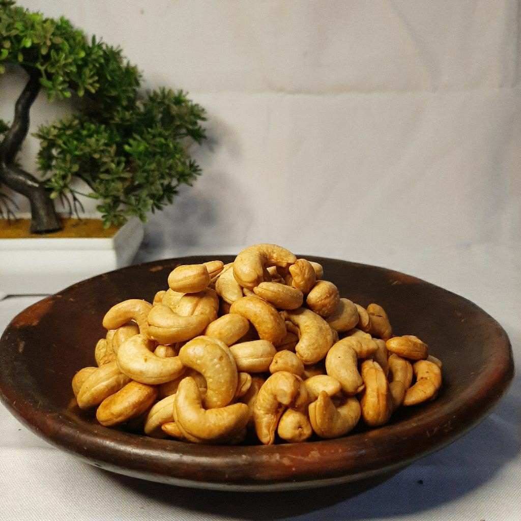 

KACANG METE GORENG ASLI WONOGIRI