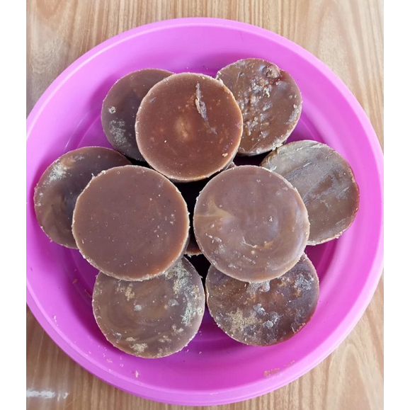 

GULA Aren Asli Bungkus Daun 1 kg Murni Aren khas Tasikmalaya