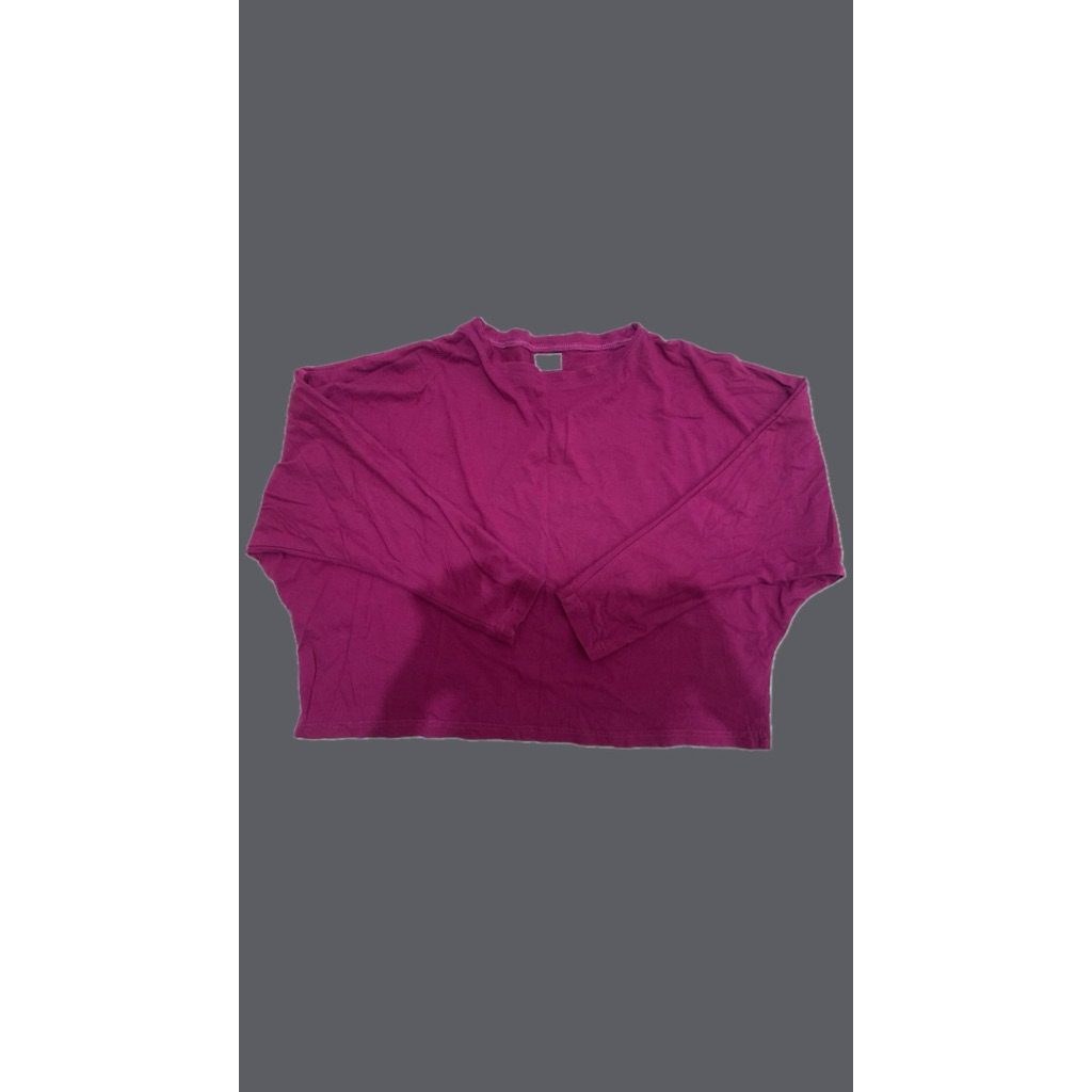 Preloved kaos wanita monica the label