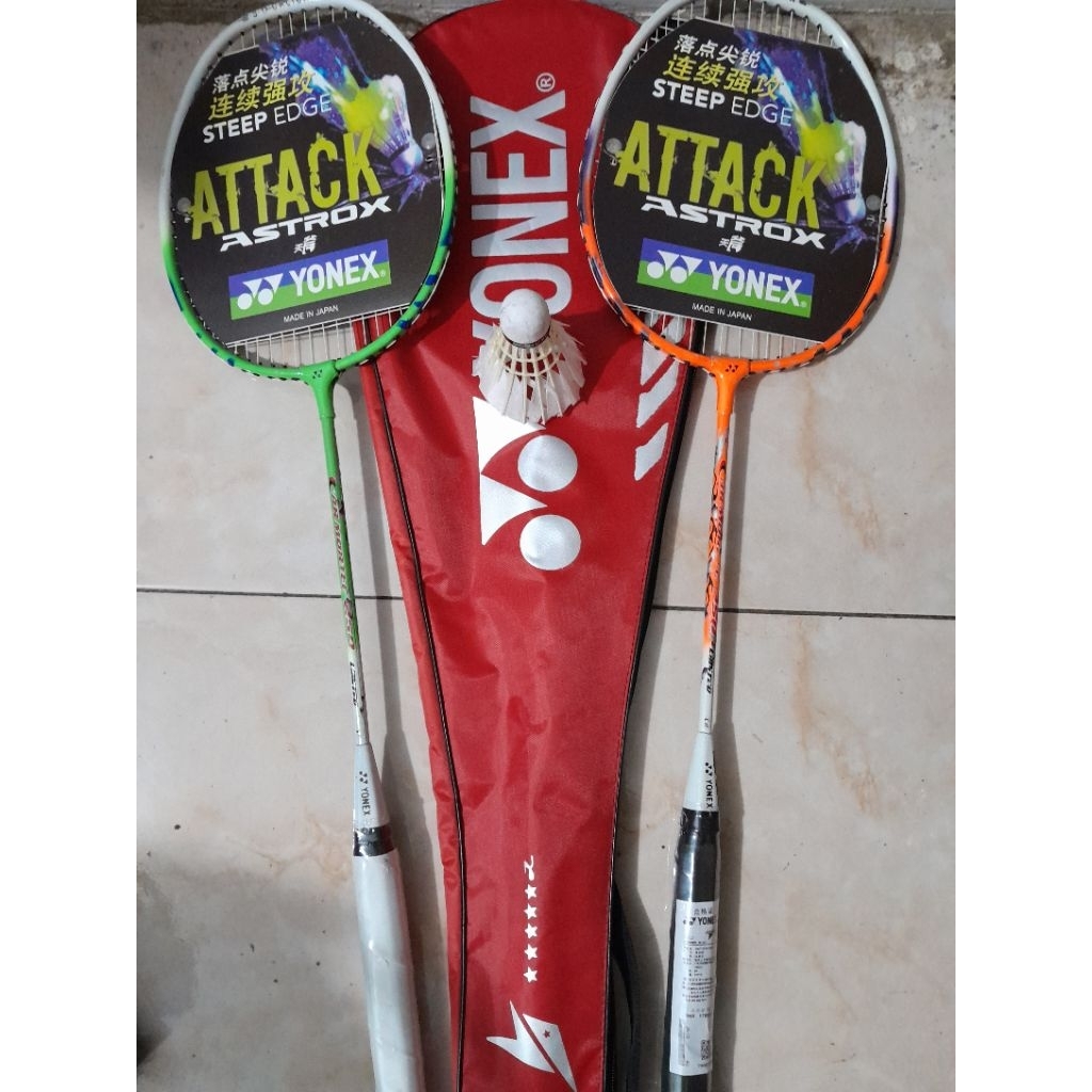 2 raket kawasaki 1 tas raket 1 kok 1 senar