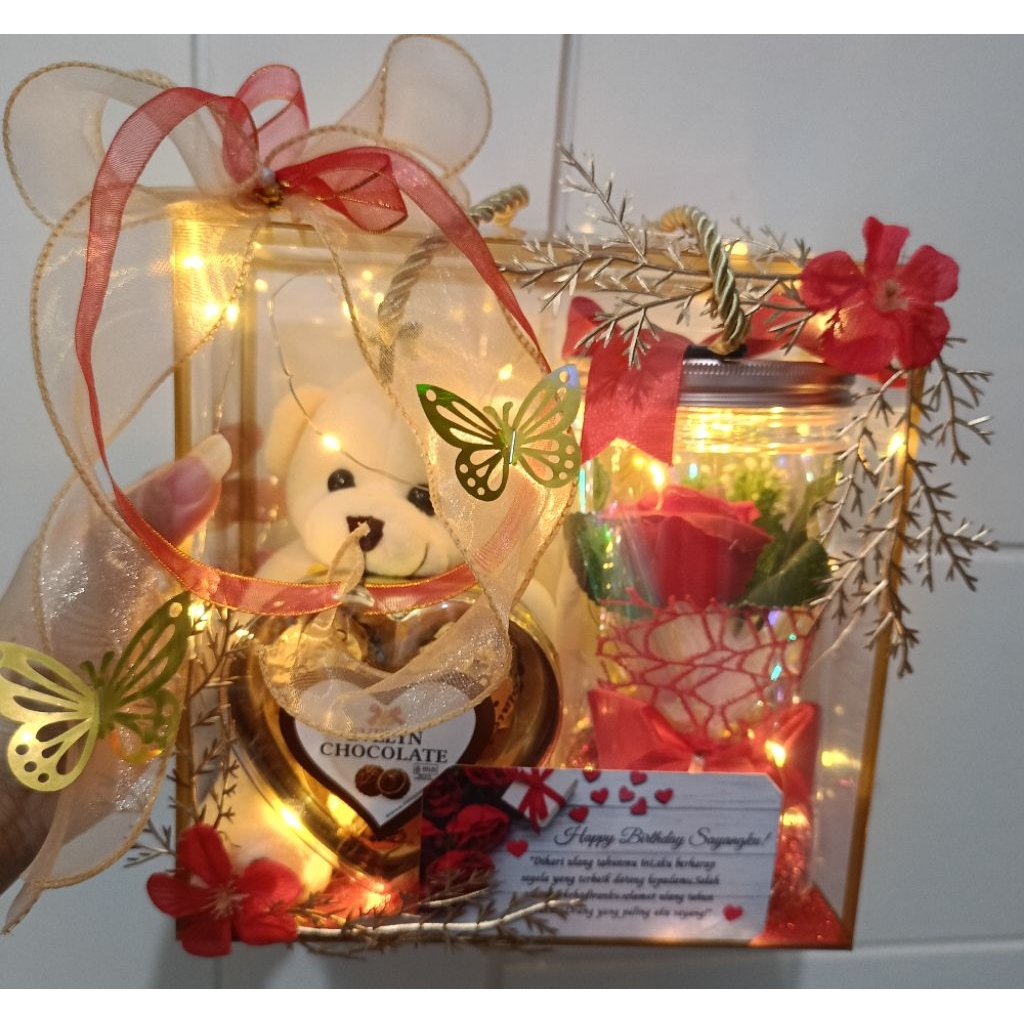 

KADO ULTAH / KADO VALENTINE / KADO GURU / KADO WISUDA / KADO ANNIVERSARY / GIFT / HAMPERS / BUKET / COKLAT