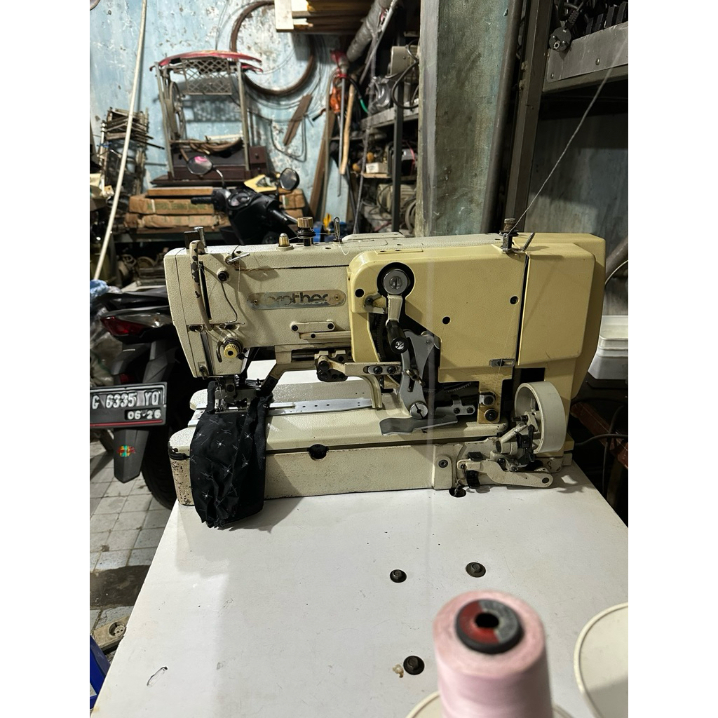 Mesin Lubang kancing Brother mark II second