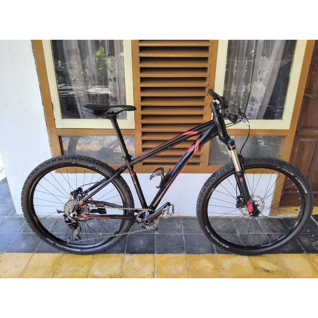 Sepeda polygon xtrada 6 27.5 Size S