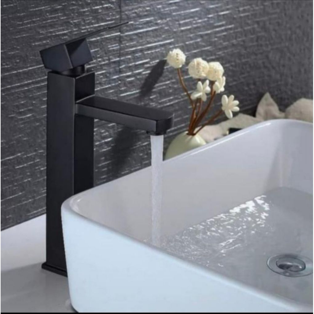 Kran Wastafel kotak black panas dingin/keran air wastafel hitam Panas dingin