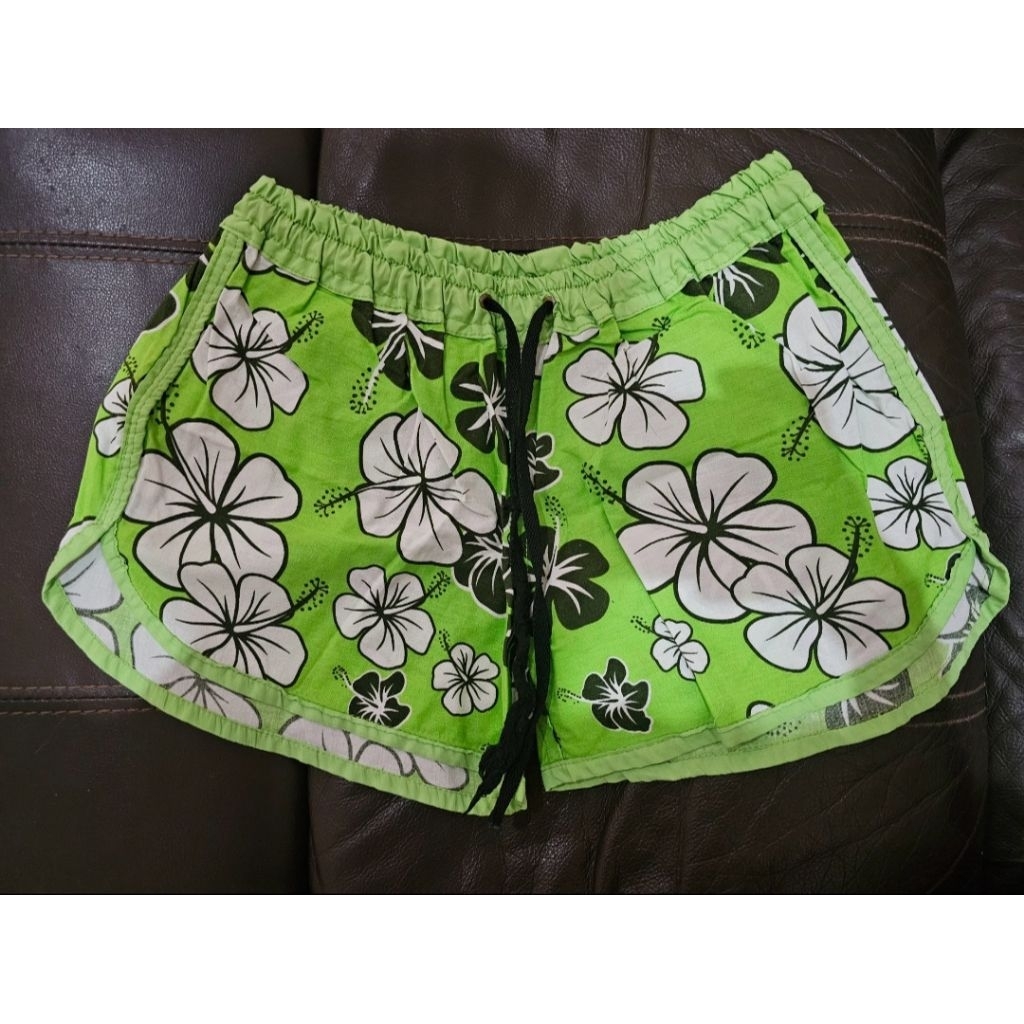 Celana Pendek Roxy Bali Wanita Bunga Hijau Size M